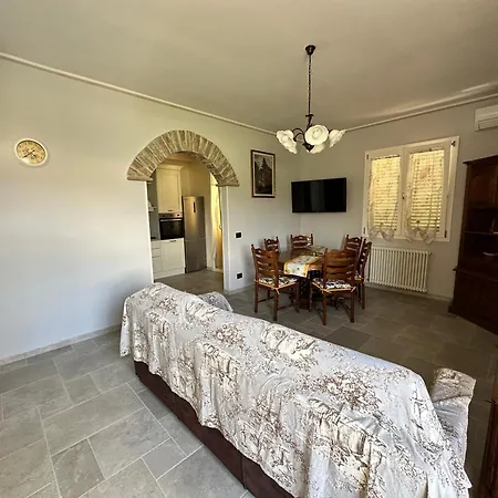 Casa In Mezzo Agli Ulivi * 람포레키오